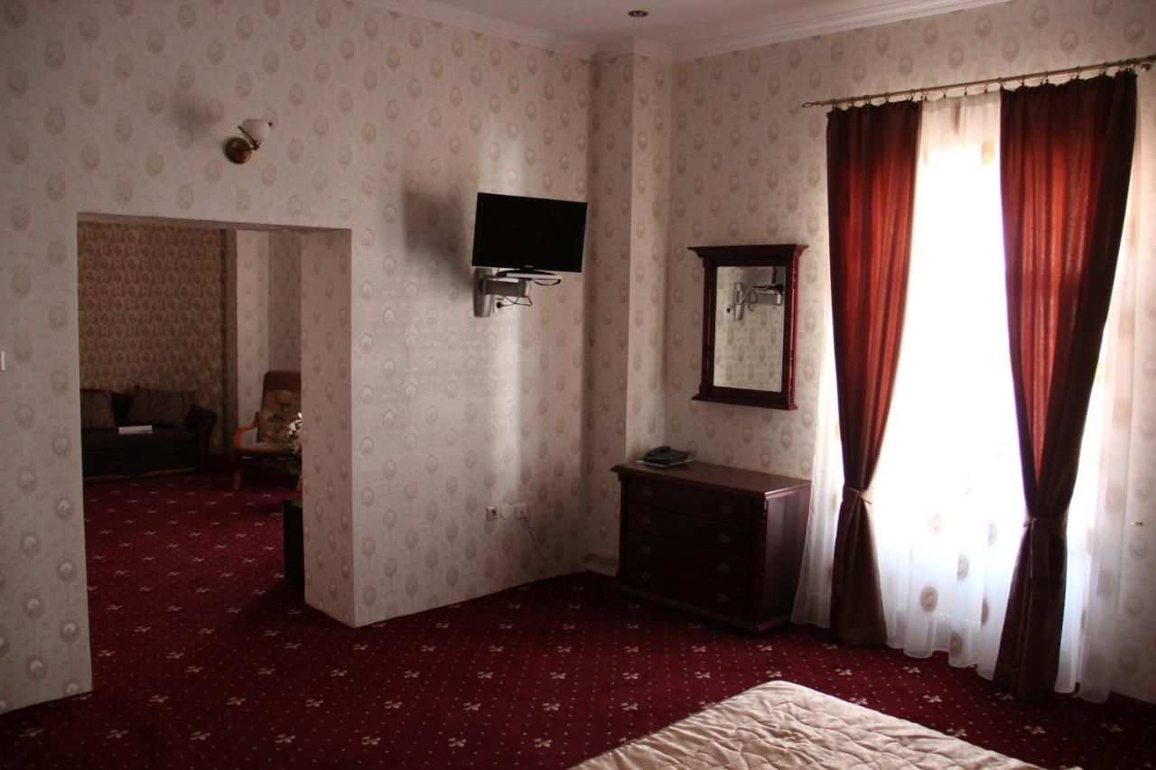 Отель Hotel Europa Тыргу-Жиу-34
